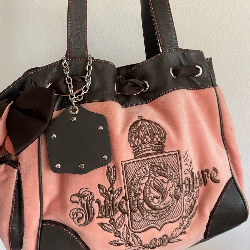 SOLD☁️🧃 Juicy Couture Pink Velour Daydreamer bag - Picture 4 of 11